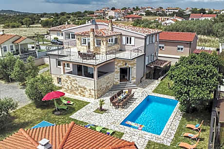 Villa Gracia - playroom & playground Pula - Istria