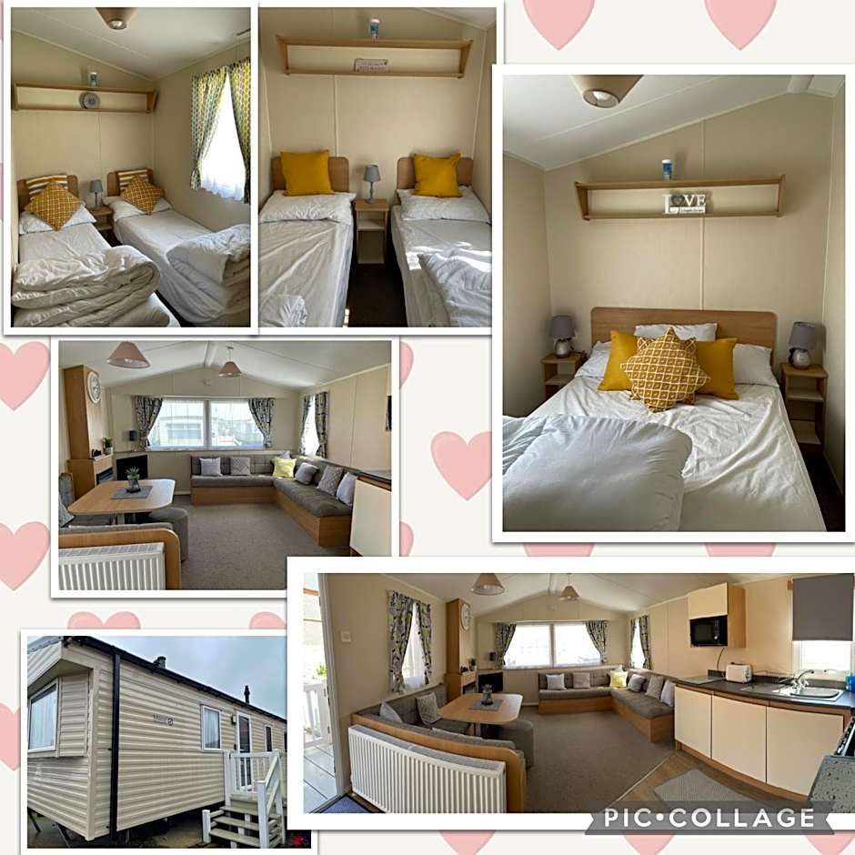 Coastfields 3 bed 8 berth holiday home