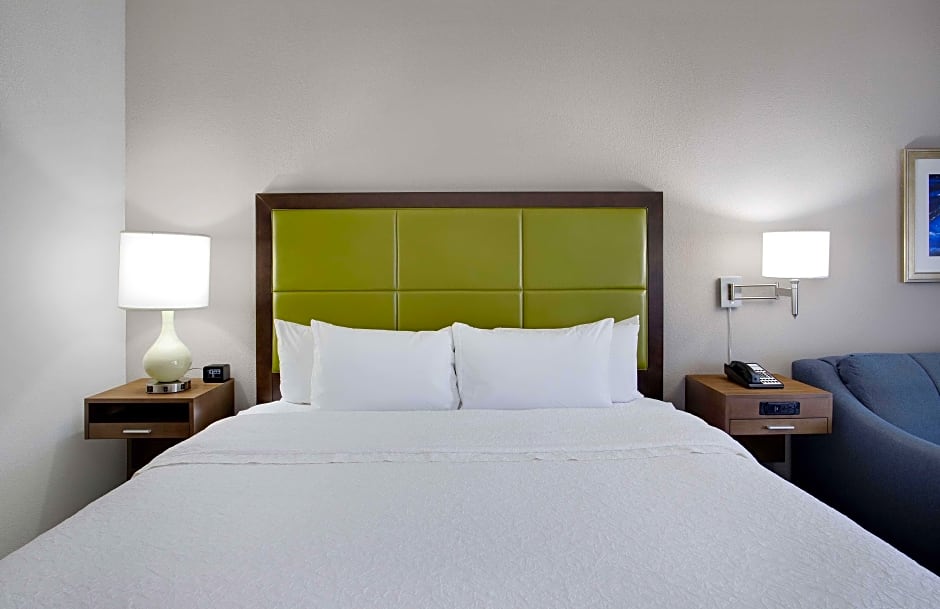Photo 1 of 1 of 2 Queen Beds, Hearing Accessible