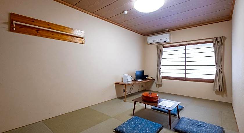 Kawaguchiko Station Inn