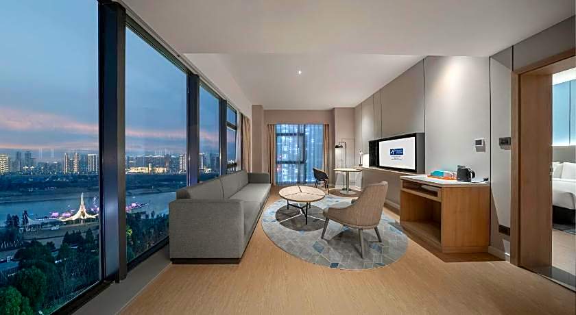 Holiday Inn Express Nanchang Riverside By IHG