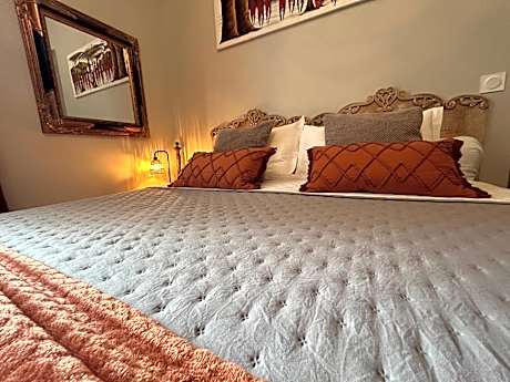 Deluxe Double Room with Shower