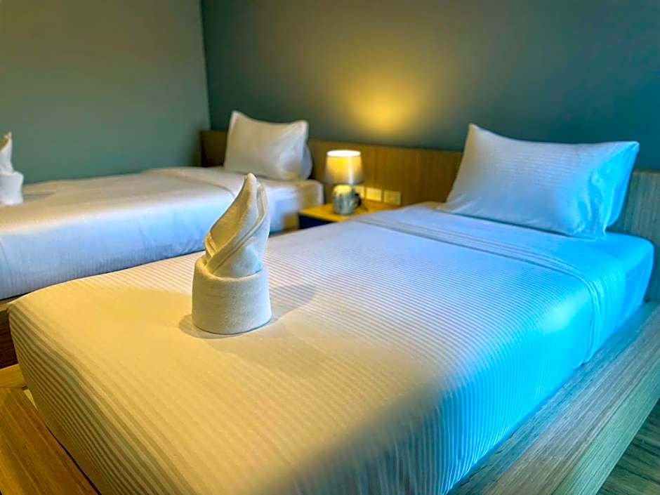 Klaang Muang Hotel (โรงแรมกลางเมือง)