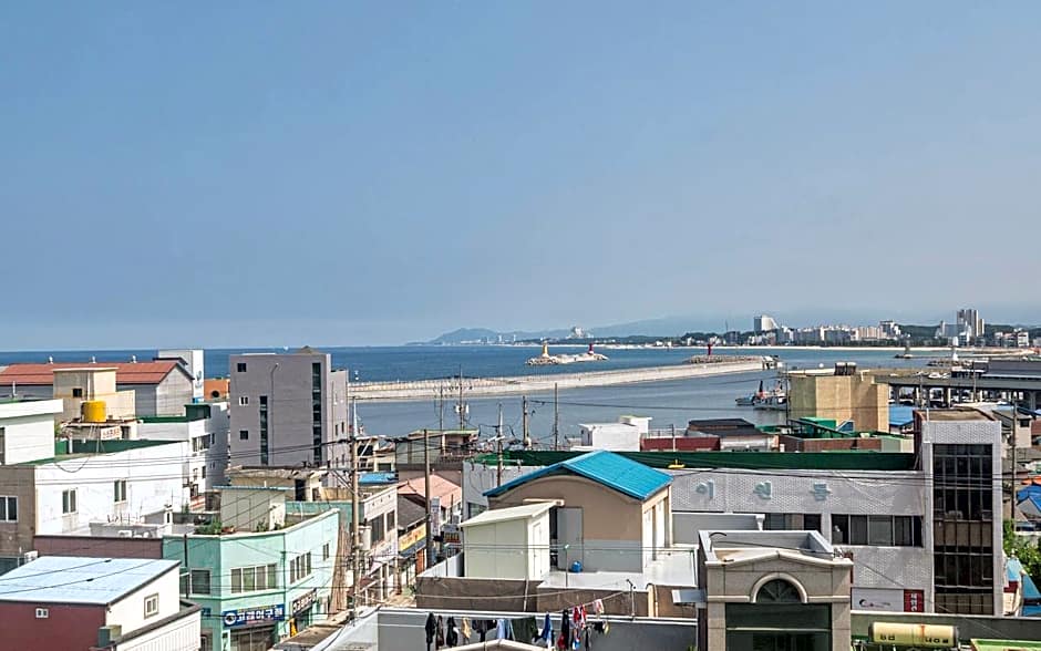 Jumunjin Hotel