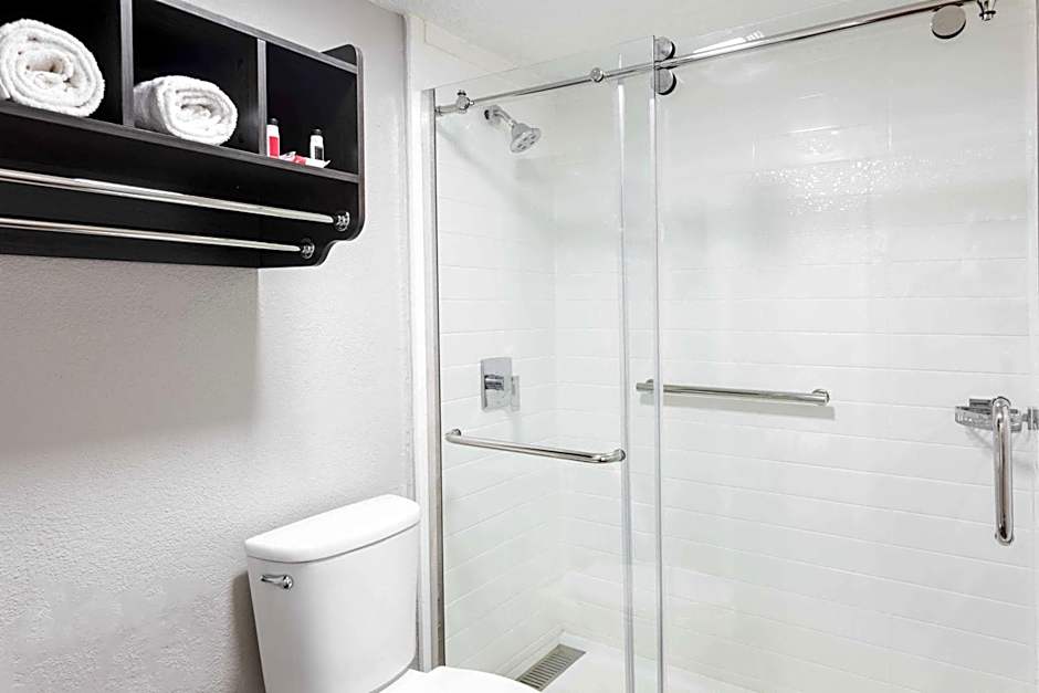 Days Inn by Wyndham Goose Creek