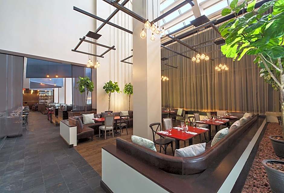 The Starling Atlanta Midtown, Curio Collection by Hilton
