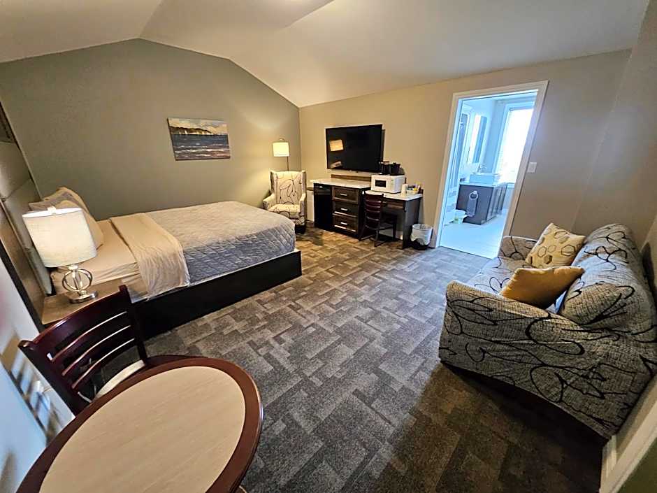 Newfound Inn & Suites