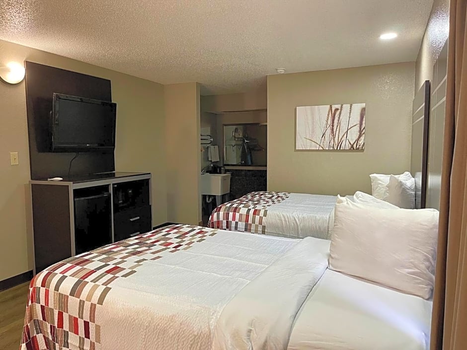 Red Roof Inn & Suites Jackson - Richland