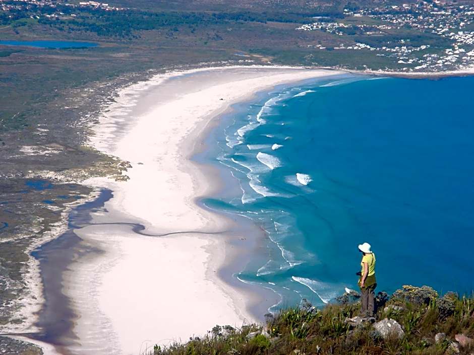 Chapmans Peak Beach Hotel