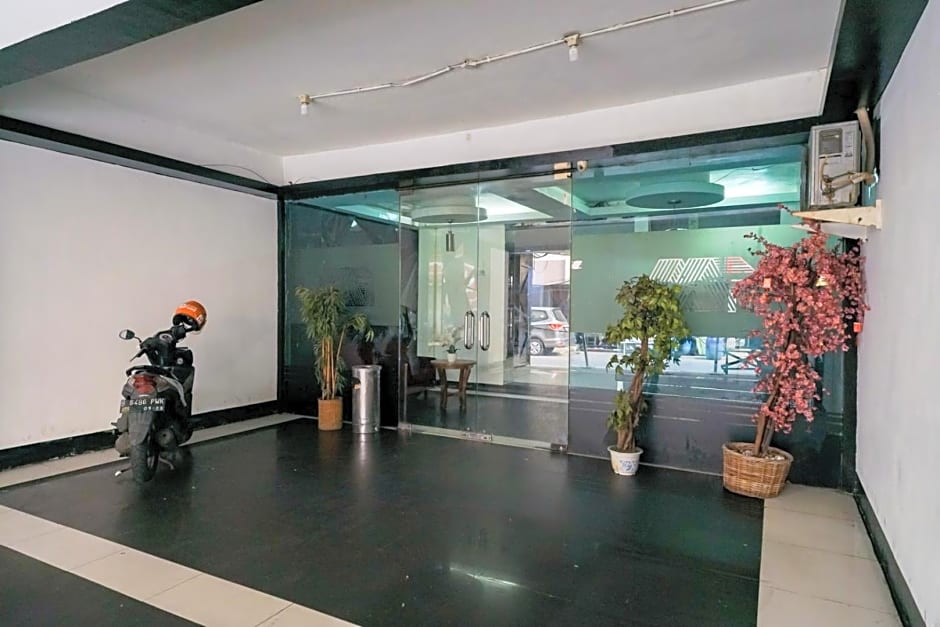 Urbanview Hotel Bes Mangga Besar