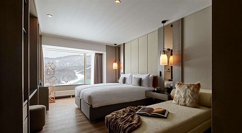 Hinode Hills Niseko Village