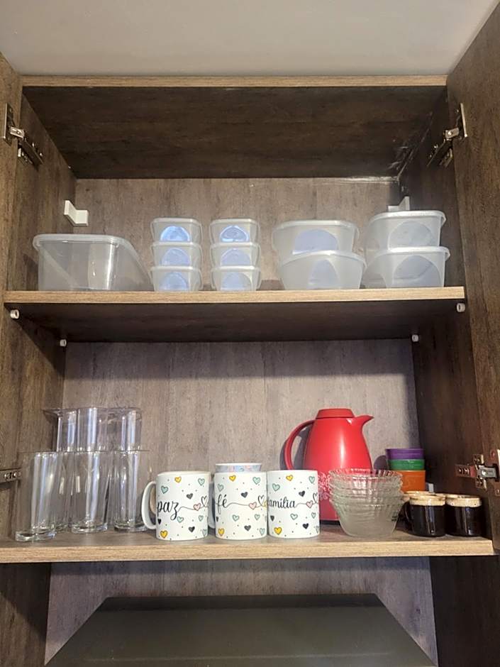 Apartamento Aconchego Frente Mar - Vila Guilhermina Praia Grande SP - Cozinha Completa - Climatizador de Ar - TV a Cabo - Wi-Fi