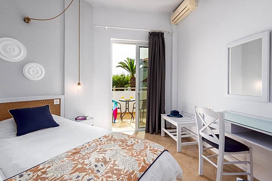 Mrs Chryssana Beach Hotel