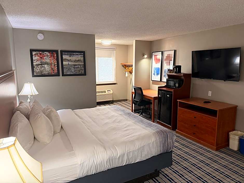 AmericInn by Wyndham Appleton Downtown