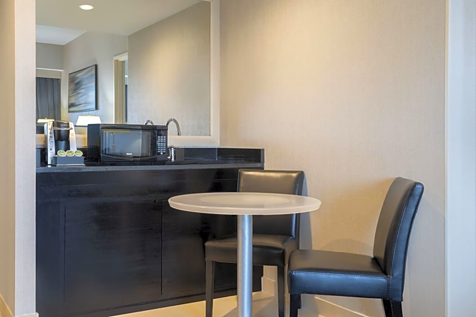 Courtyard by Marriott New York JFK Airport