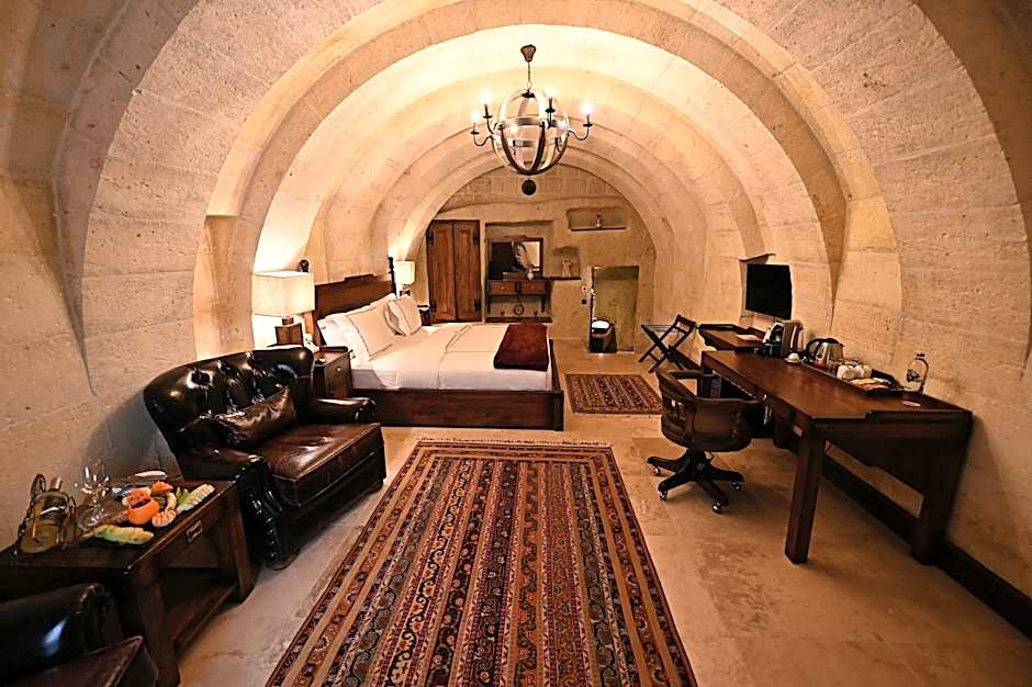 Seraphim Cave Hotel