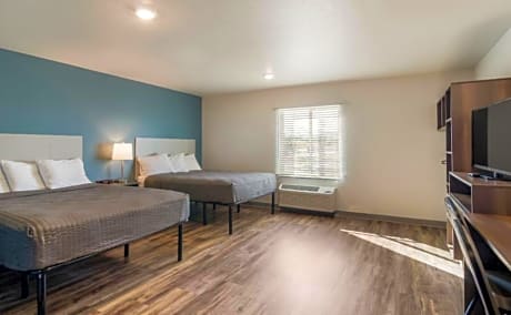 Queen Suite with Two Queen Beds - Disability Access/Non-smoking