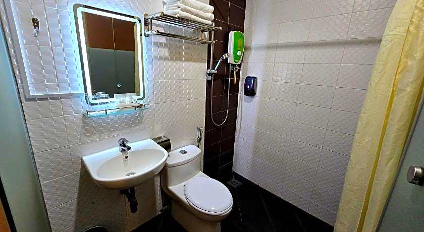 Eight Days Hotel Permas Jaya