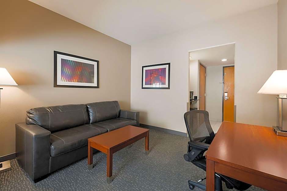 Best Western Lania Garden Inn & Suites