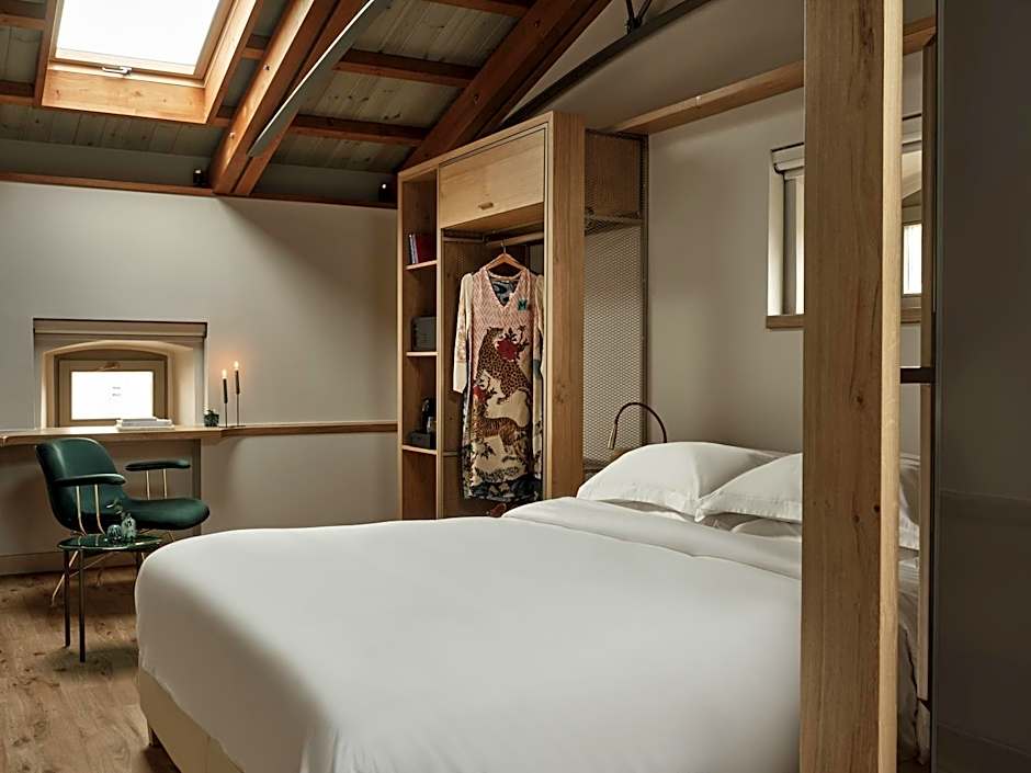 Domus Blanc Boutique Hotel