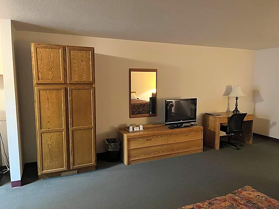 Country Haven Inn