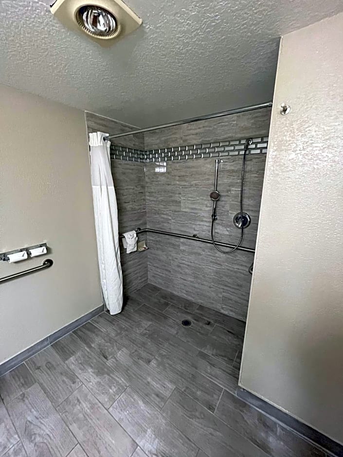 Days Inn by Wyndham Alpena