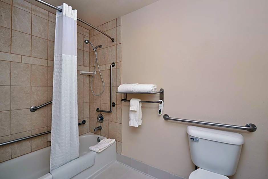Best Western Plus Olympic Inn