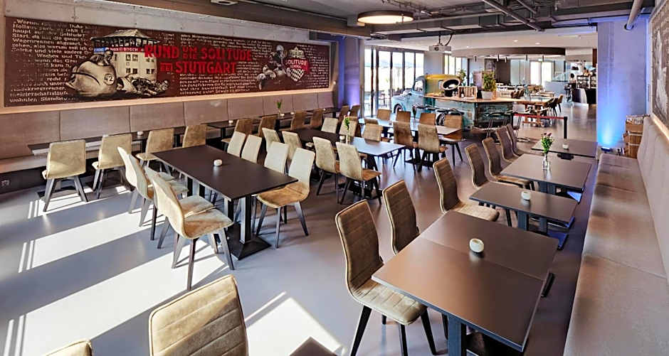 V8 HOTEL Motorworld Region Stuttgart