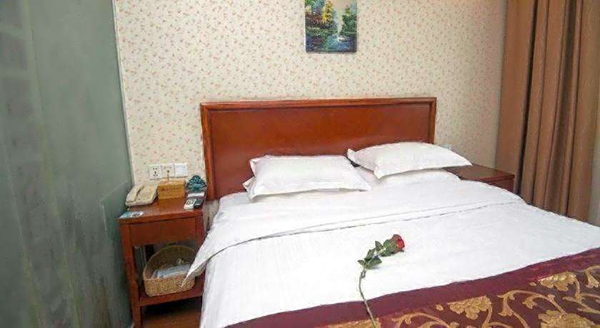 GreenTree Inn Zhenjiang Center Street No.1 Peoples Hospital Express Hotel