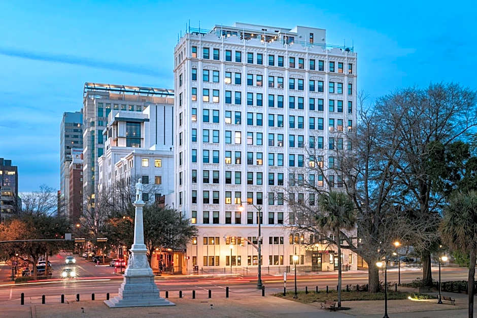 Moxy Columbia Downtown
