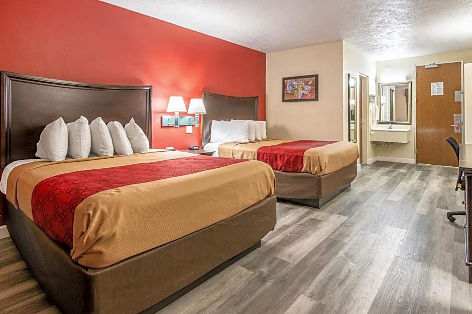 Perry Inn & Suites By Capital O National Fairground GA I 75