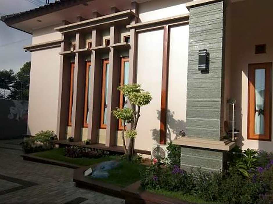 Kedai Oma Syariah Mitra RedDoorz