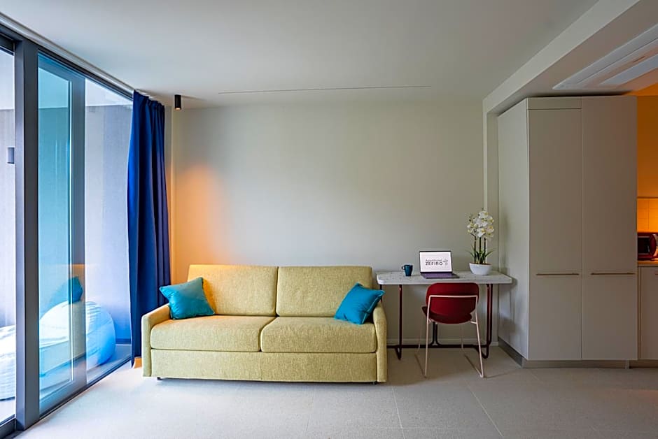 Aparthotel Zefiro com design, large terrace, bike, near beach and thermal