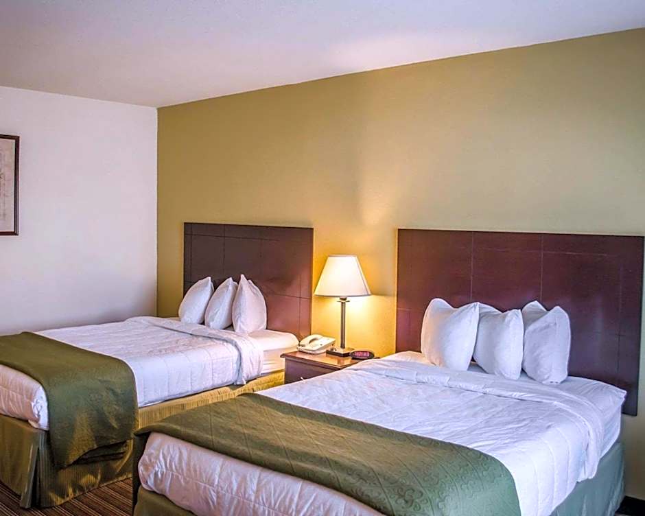 Quality Inn & Suites Pensacola