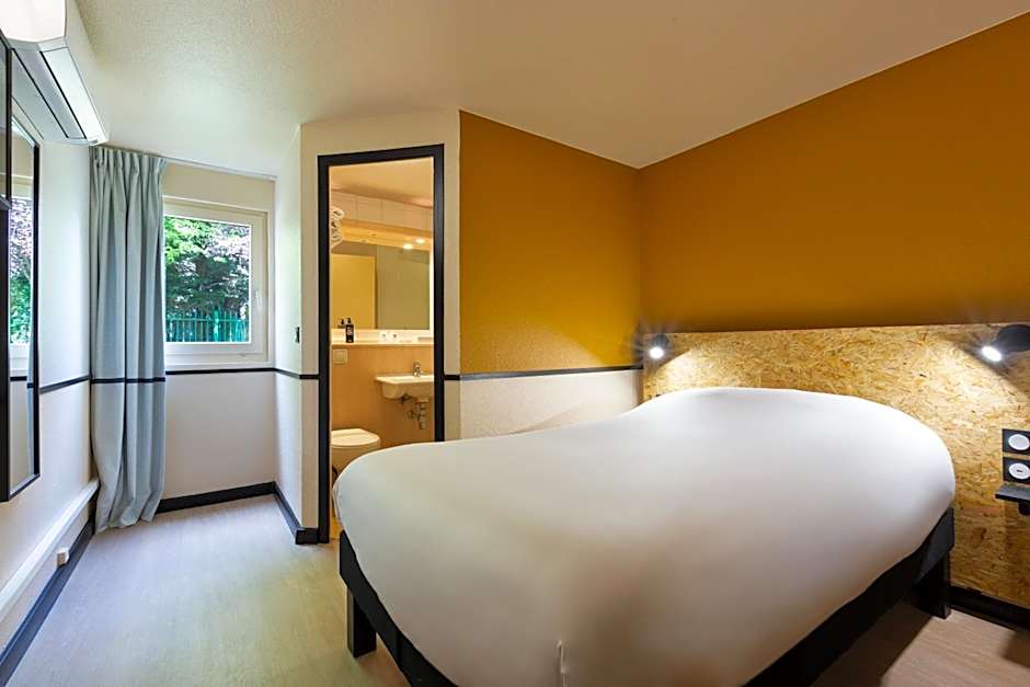 Greet Hôtel Villeneuve la Garenne - rénové