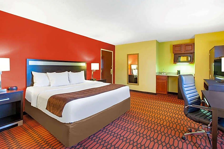 Baymont by Wyndham Harrisburg