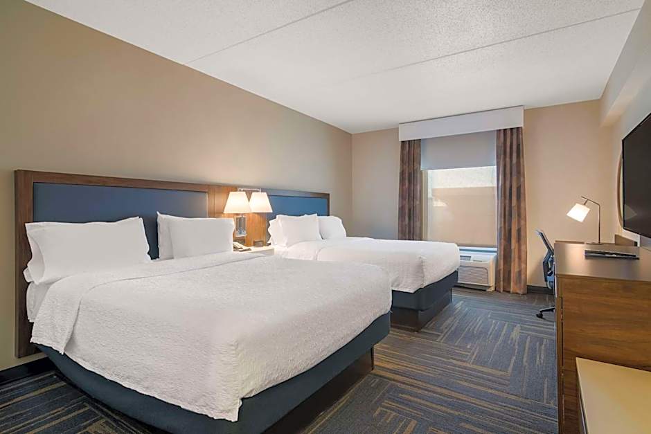 Hampton Inn By Hilton & Suites Plattsburgh