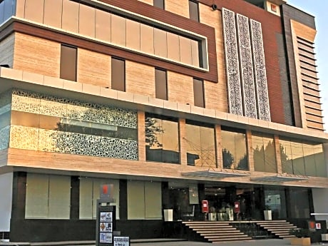 Hotel LN Courtyard