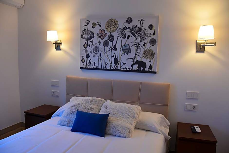 HOTEL LOS CAÑAS