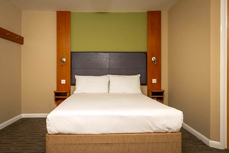 The Oakwood Hotel