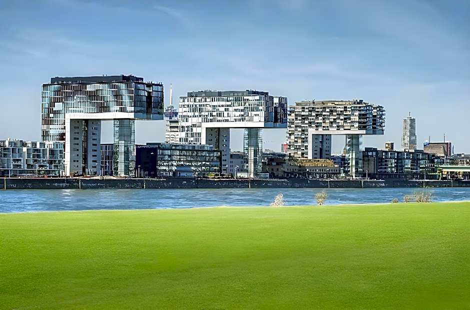 Premier Inn Koeln City Sued