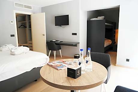 Comfort Family Room - No Sea View