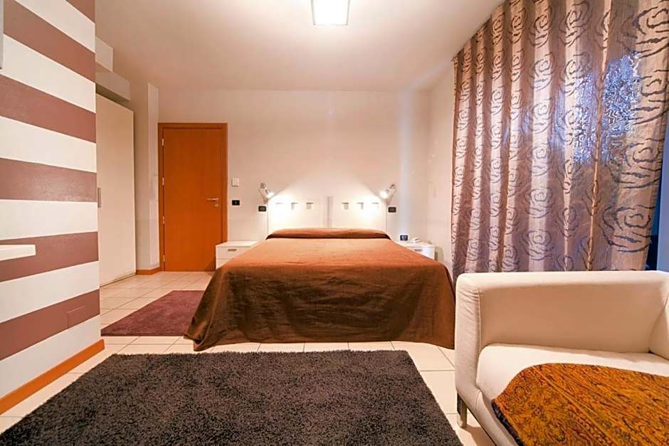Agora Hotel