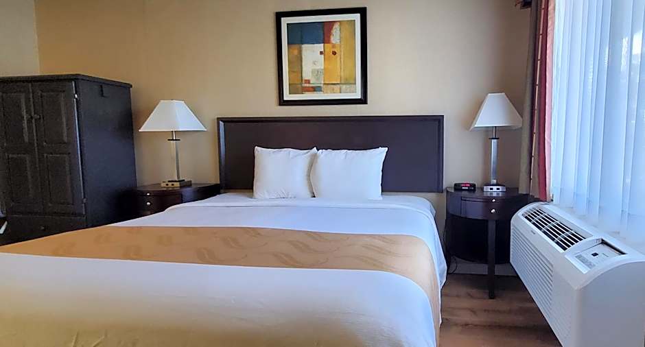 Quality Inn & Suites Anaheim At The Park
