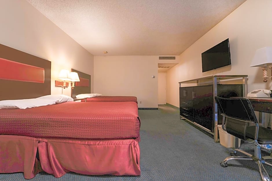 Royal Plaza Inn