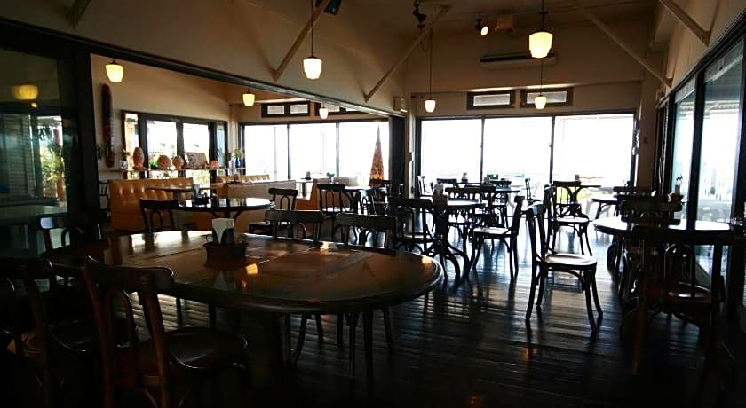 Hotel & Restaurant On the Beach Lue
