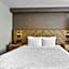 Sandman Hotel & Suites Calgary West