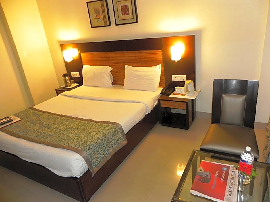 Collection O Reeva Regency