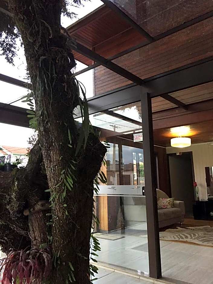 Hotel Morada dos Pinheiros