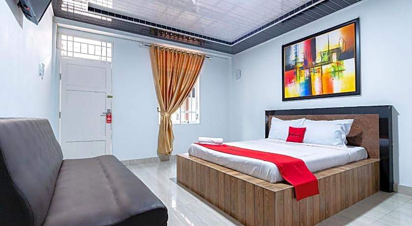 RedDoorz near Universitas Simalungun Pematangsiant